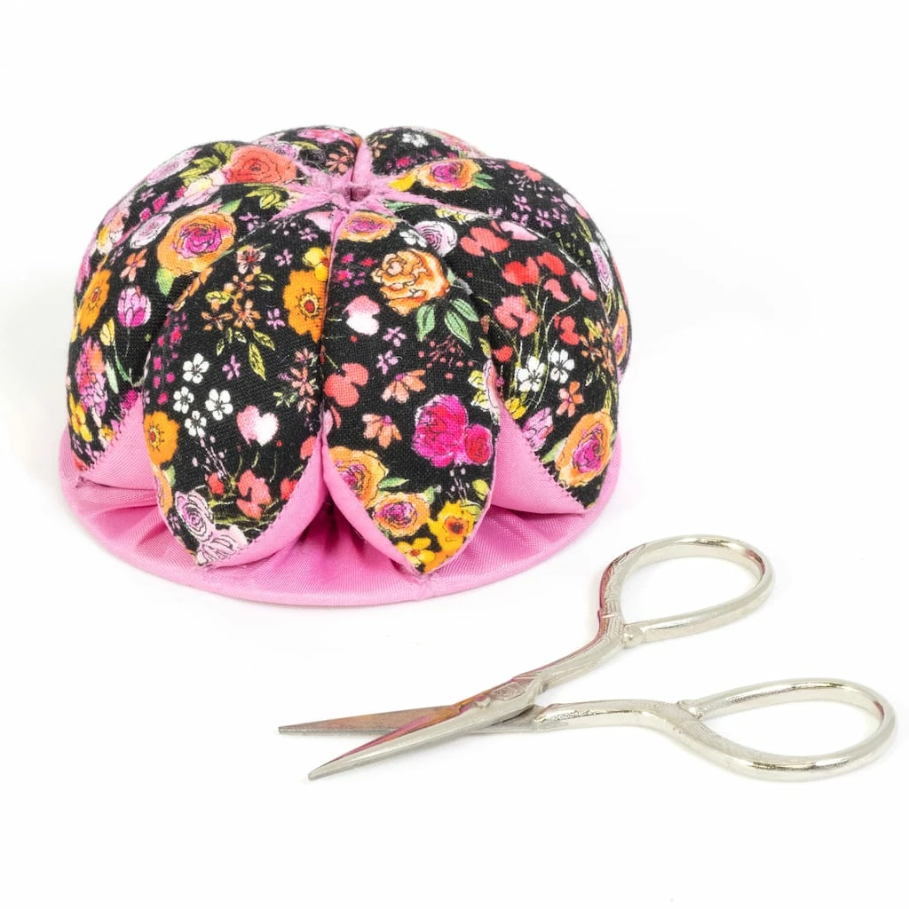 Cheapest ๐ฅฐ Dritz® Black & Pink Floral Pin Cushion with Scissors ๐ 1 Cheapest ๐ฅฐ Dritz® Black & Pink Floral Pin Cushion with Scissors ๐